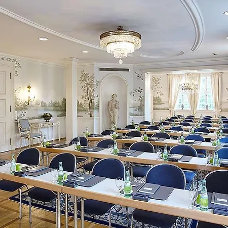 Althoff Fuerstenhof מלון 5*