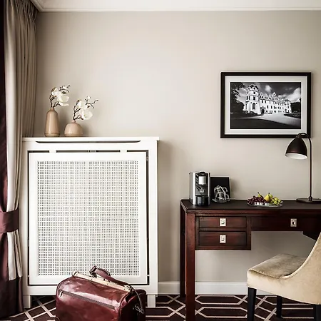 Althoff Fuerstenhof Otel