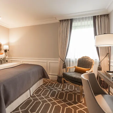 Hotel Althoff Fuerstenhof 5*